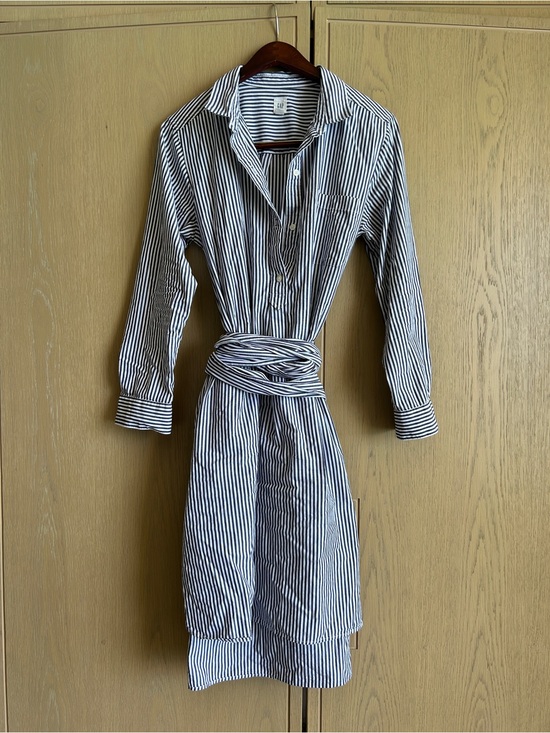 GAP Dresses & Skirts - Gap brand navy and white striped poplin shirt dress, size medium